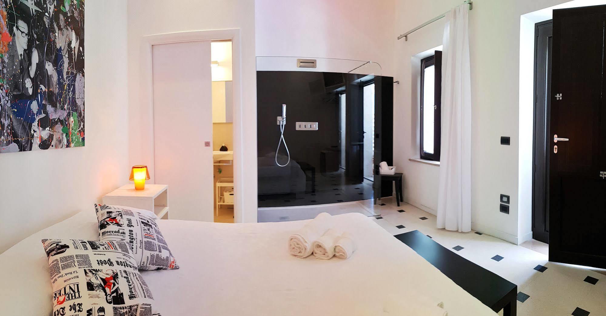 La Bella Trani - Suites And B&B מראה חיצוני תמונה